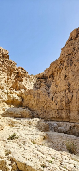קובץ:WaterfallMizlahot.jpeg